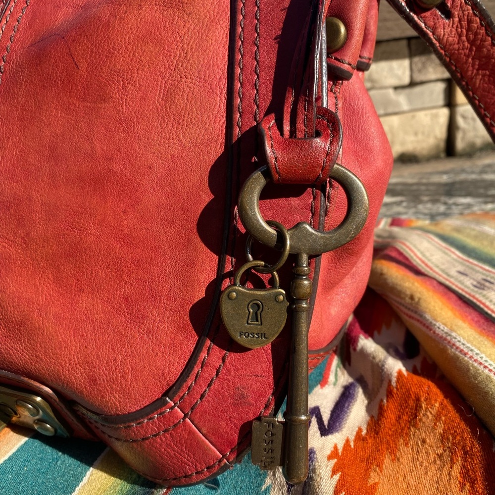 Fossil Long Live Vintage 1954 Red Leather Crossbody Bag - Picture 3 of 12